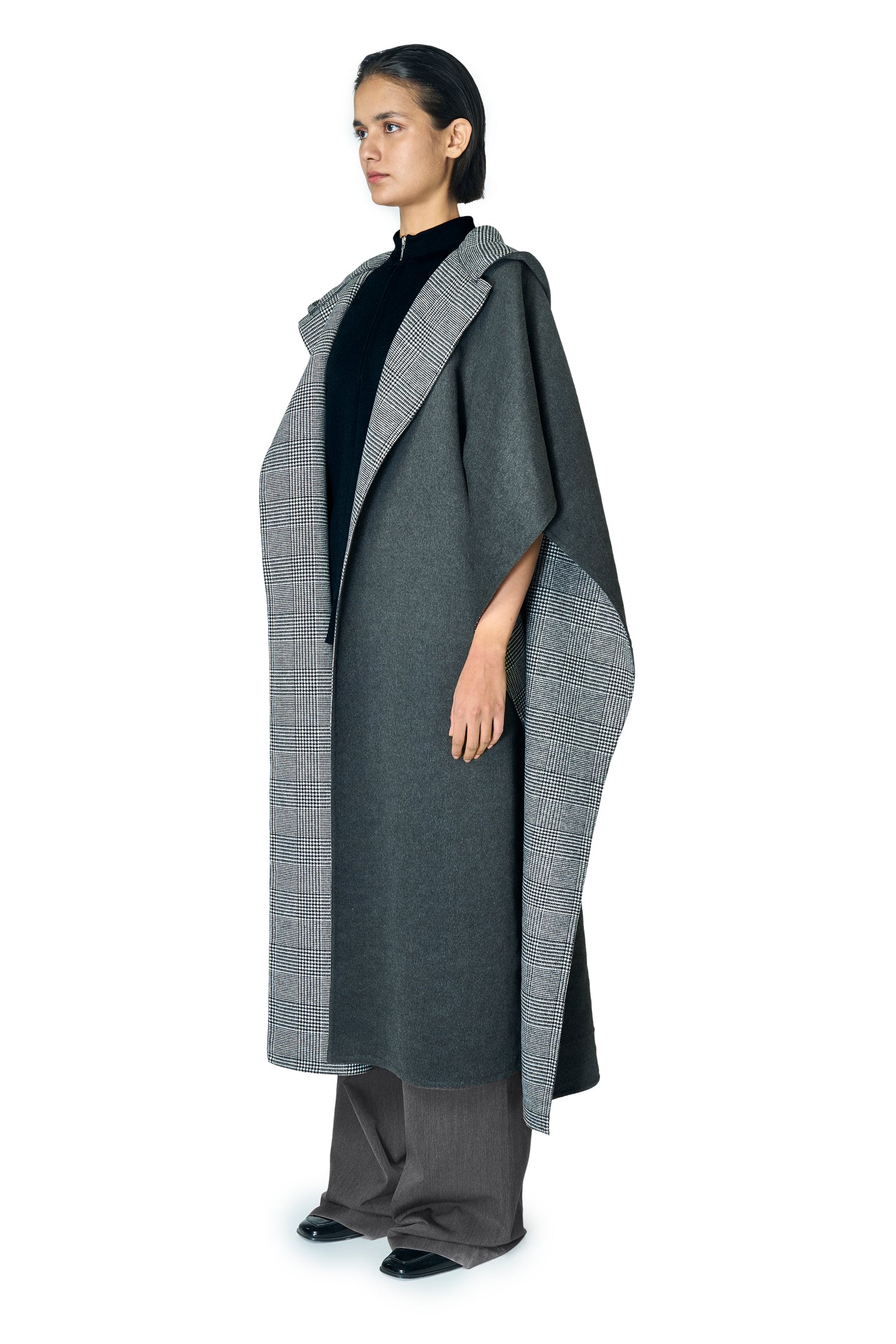 EMILIA CAPE